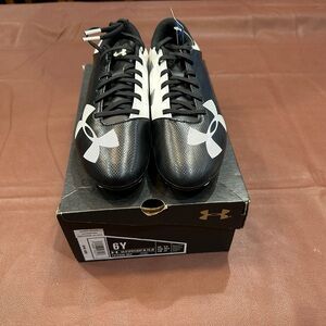 Under Armour Men's Black & White Athletic Cleats